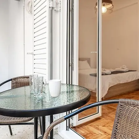 Under Acropolis Hill Apartment Athens